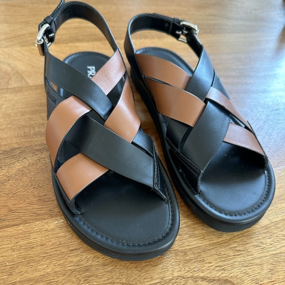 Authentic Prada Crisscross Women's Leather Sandals Black/Cognac - Picture 2 of 7